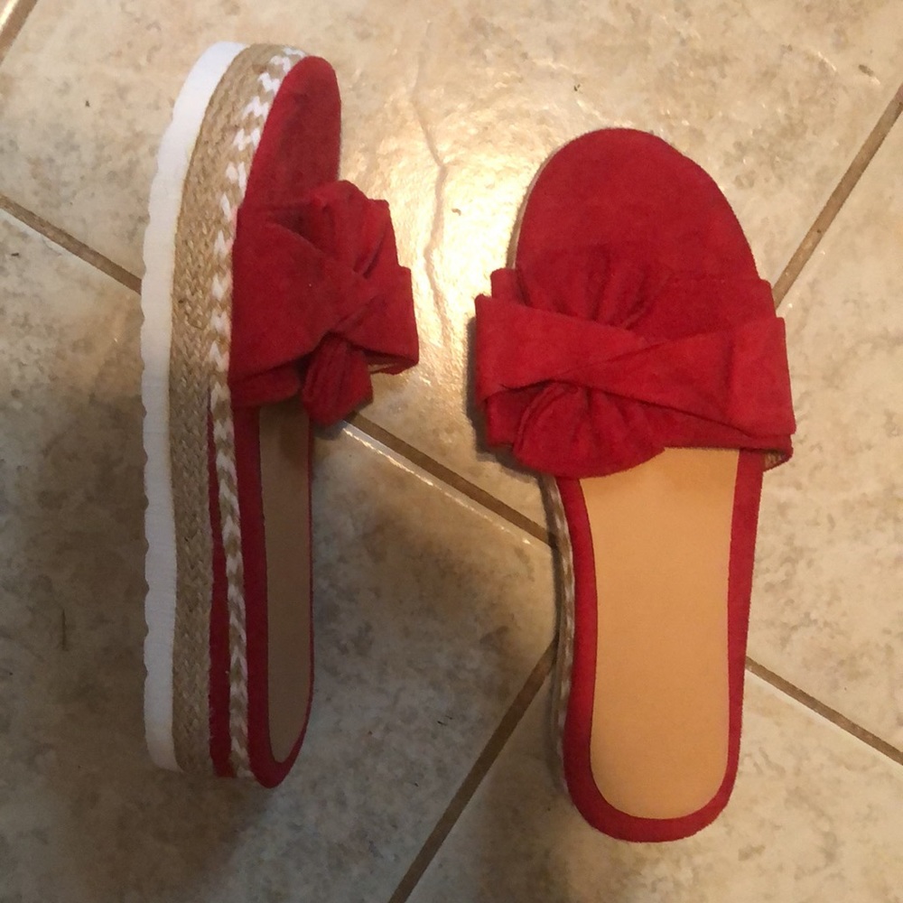 Sandals - Picture 2 of 3
